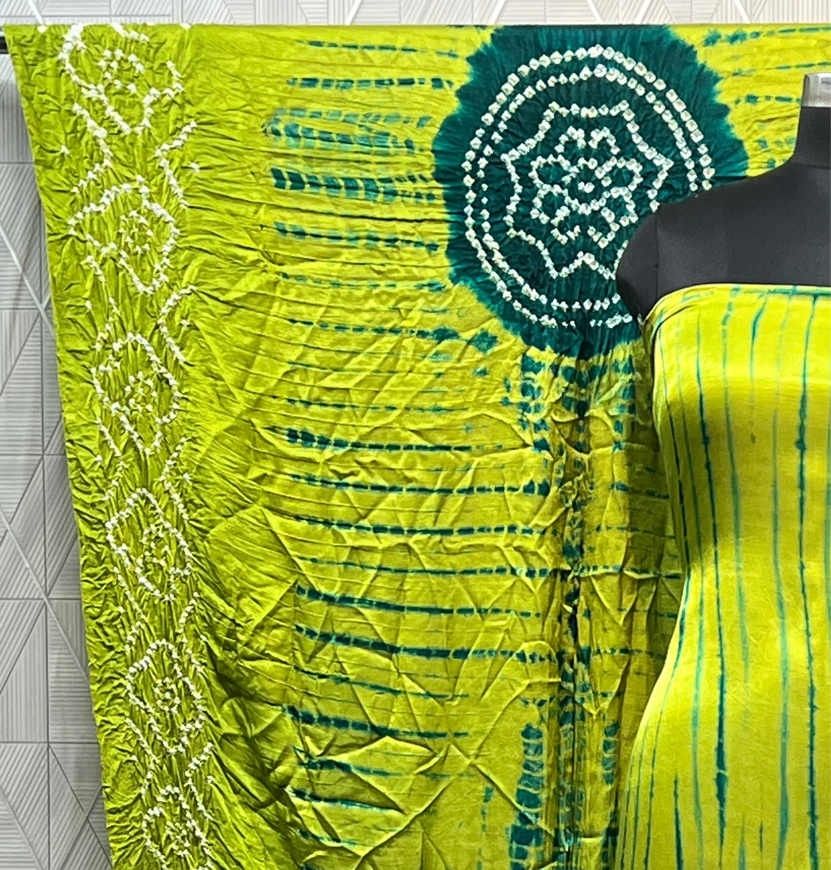 Popti & green Modal Silk Tie & Dye Bandhani Dupatta 3 Piece Suits