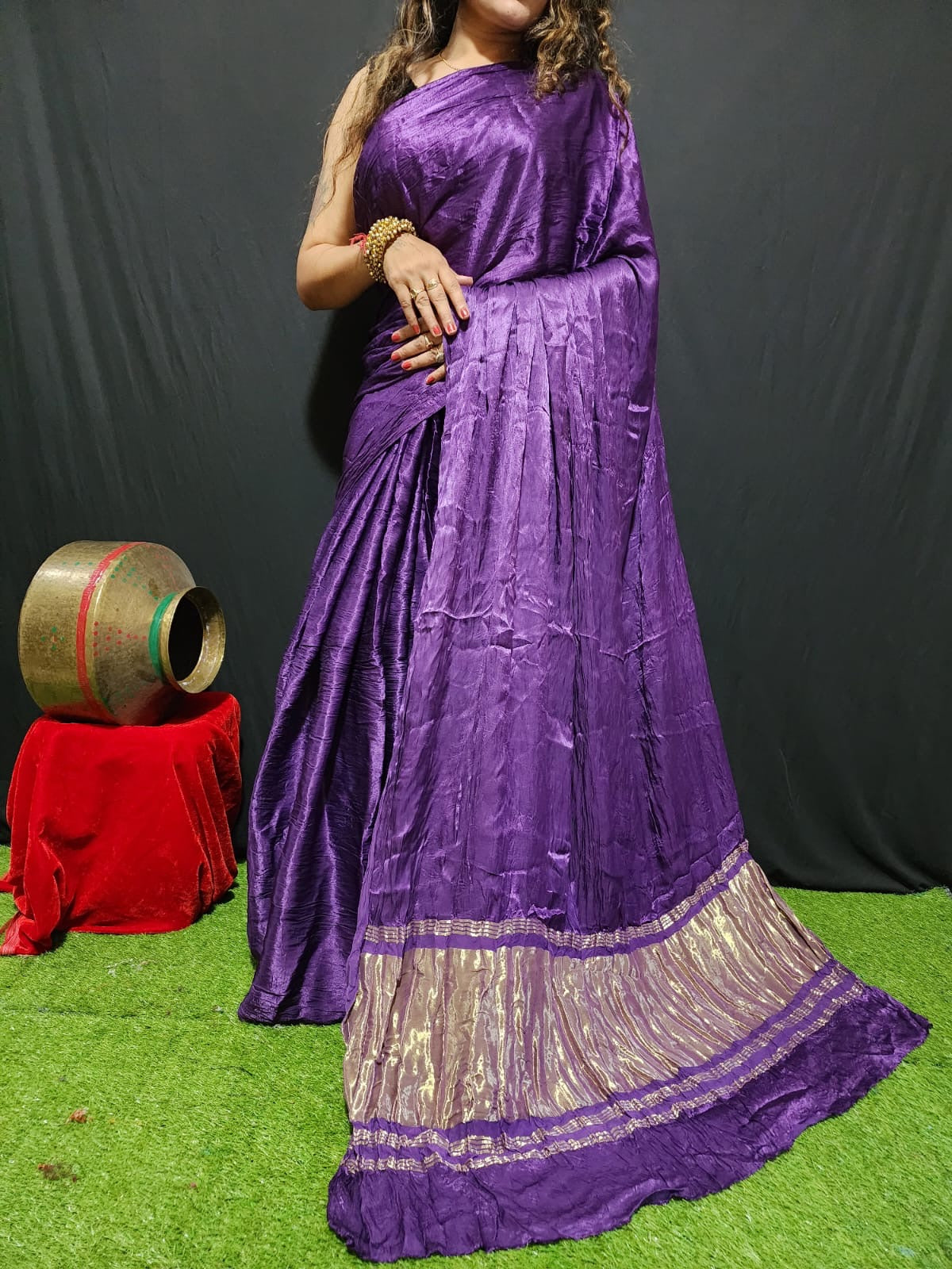 Modal Silk Plain Dye Saree With Zari Pallu