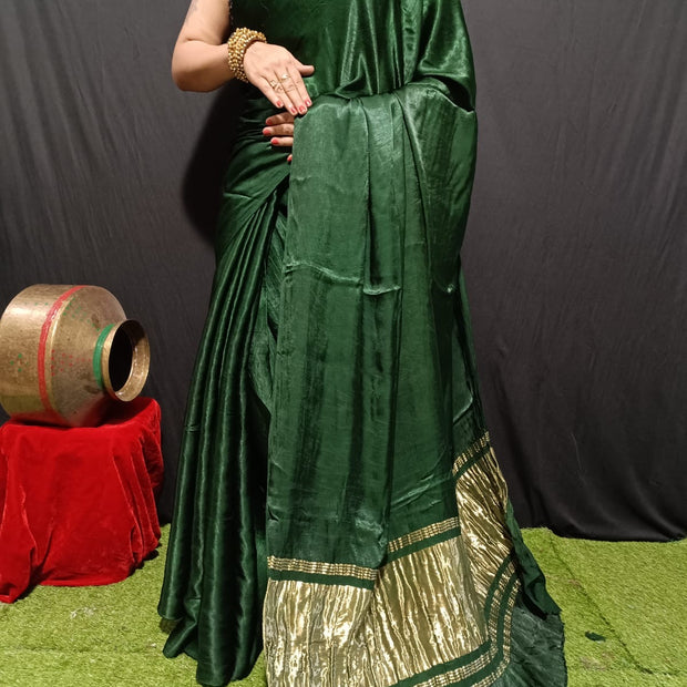 Modal Silk Plain Dye Saree With Zari Pallu