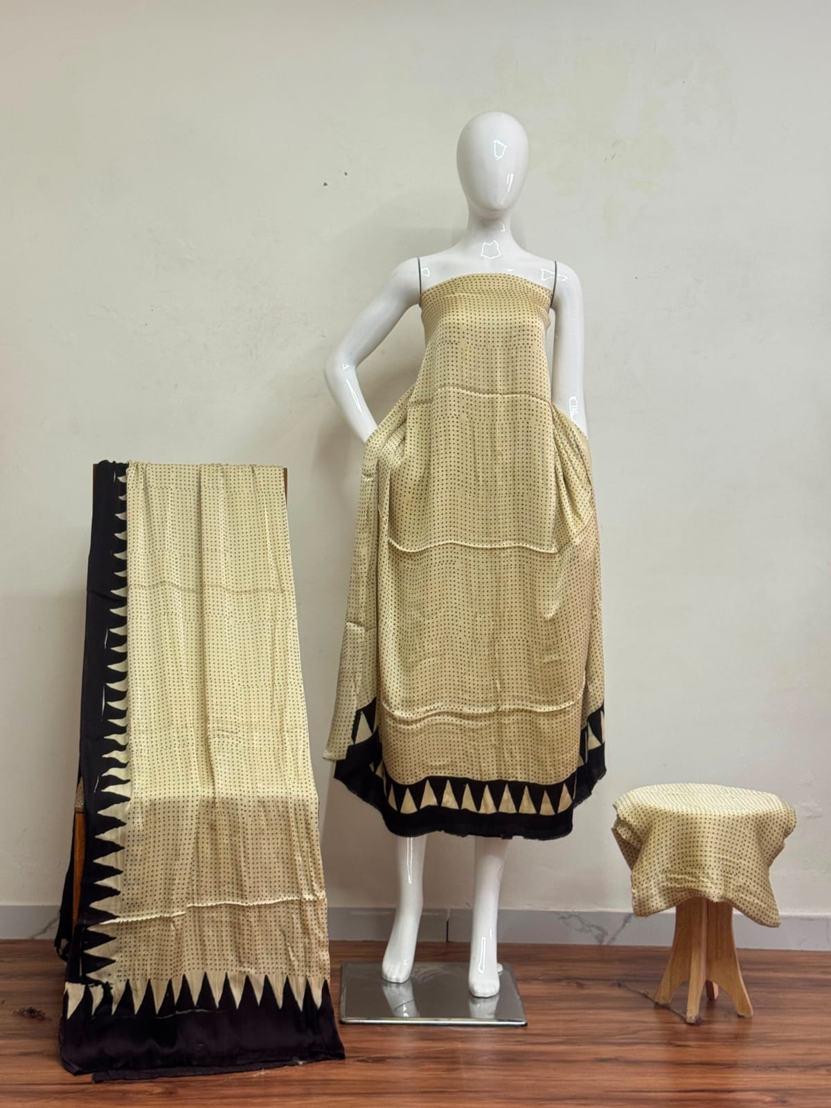 Havi Pure Modal Silk Ajrakh Natural Dye 3-Piece Suit 26 - The Ajrakh Studio
