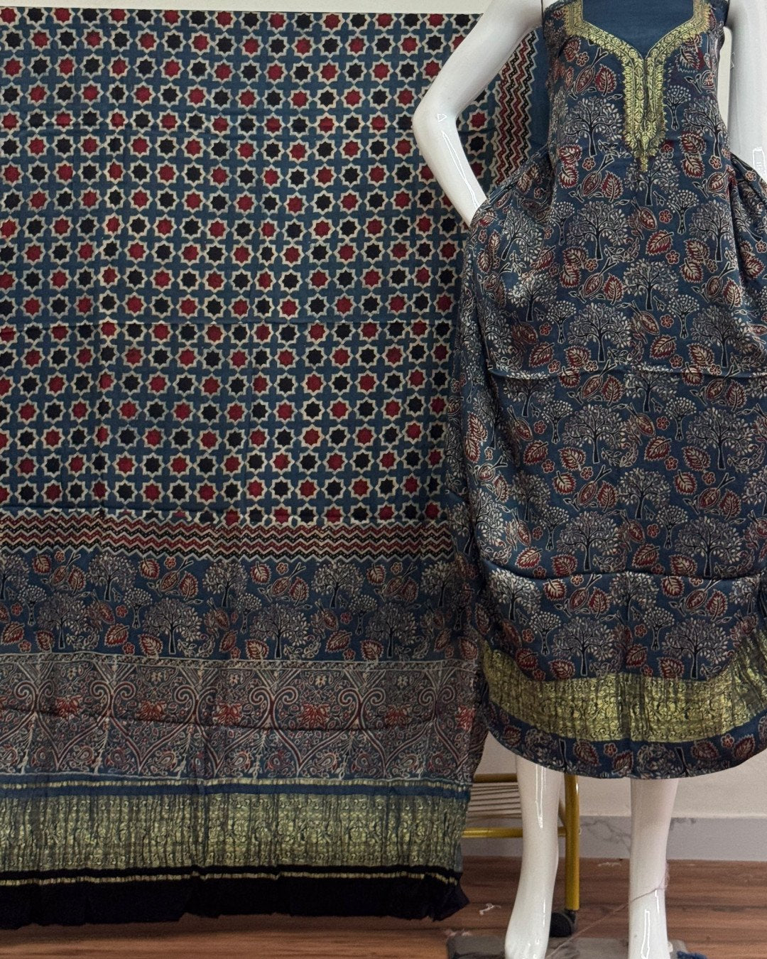 TAS Auto Crop Lower - Premium Modal Silk Nakshi Zari Top & Dupatta 2-Piece Set 01