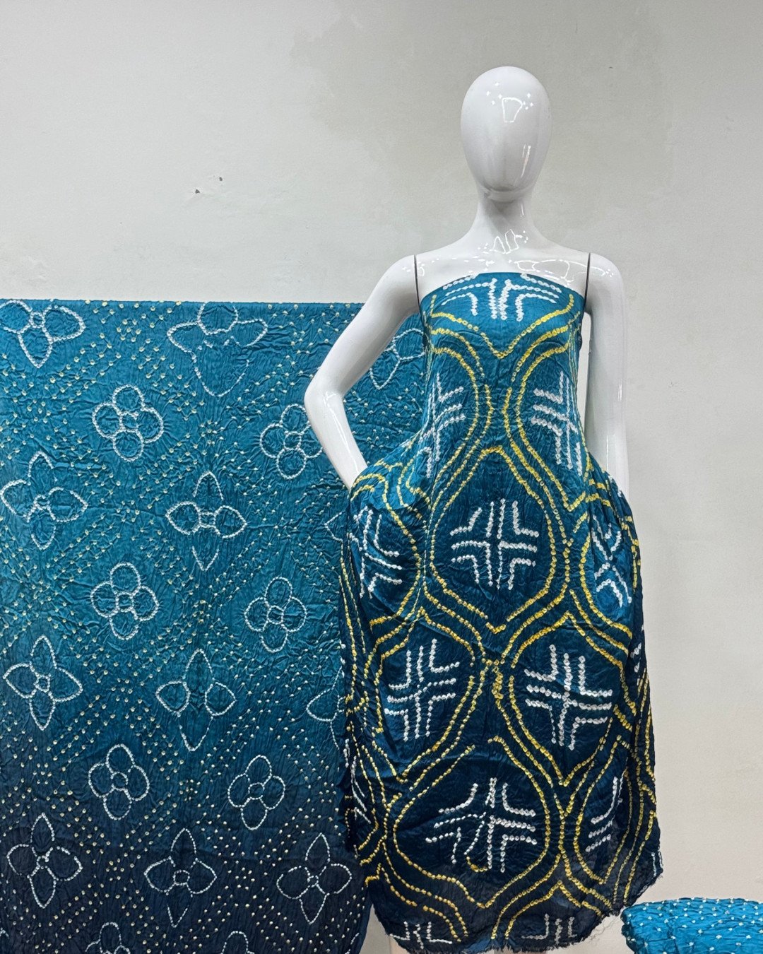 TAS Auto Crop Upper - Premium Modal Silk Shaded Bandhani Fancy 3-Piece Suit 141