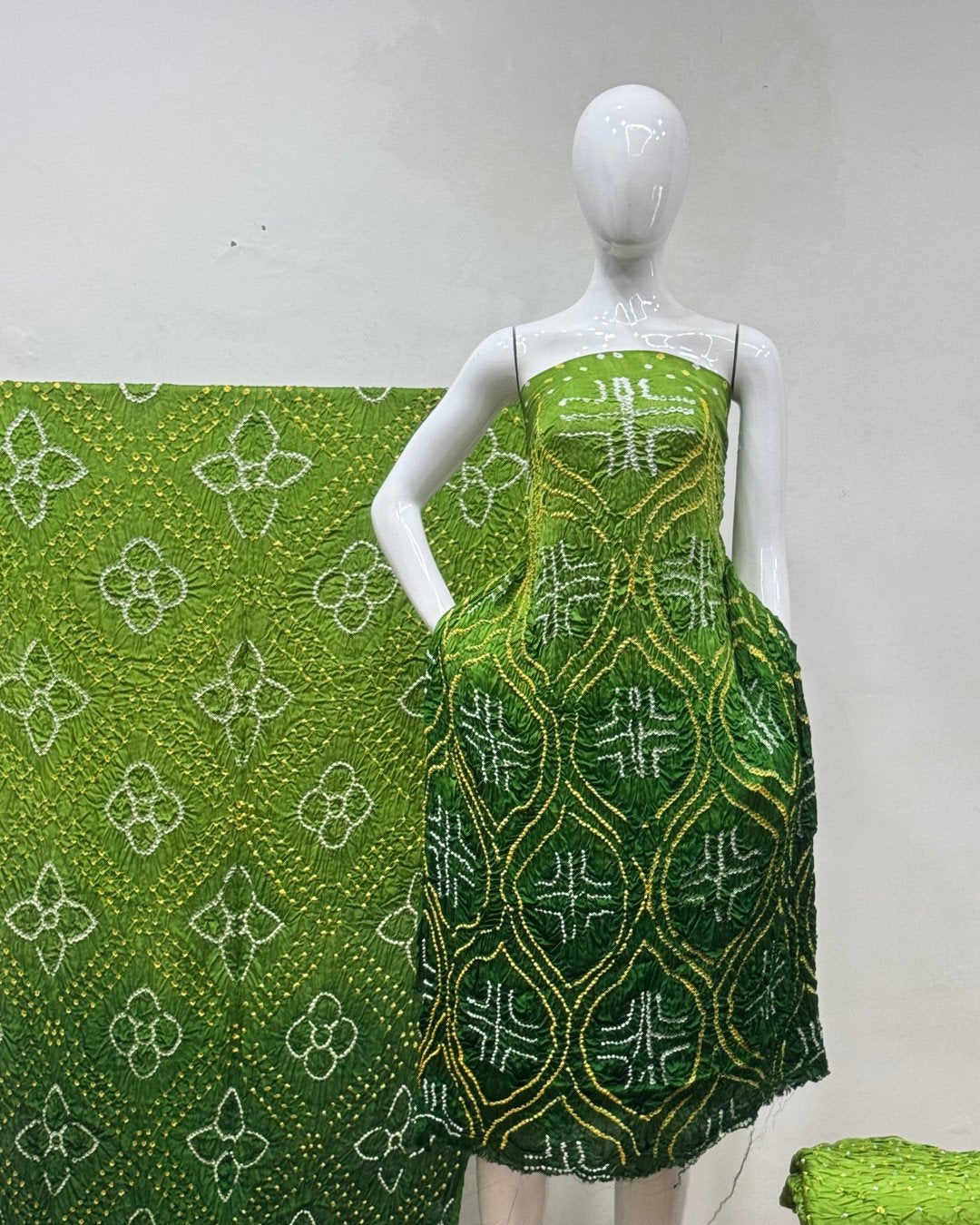 TAS Auto Crop Upper - Premium Modal Silk Shaded Bandhani Fancy 3-Piece Suit 145