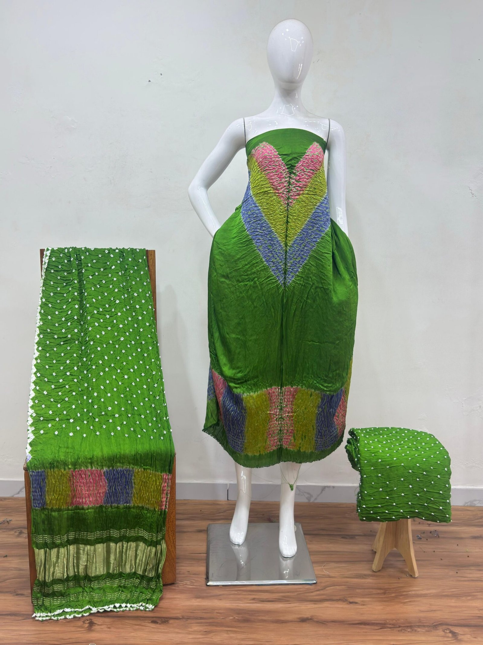 1507622.jpg Shiori Suit – Modal Silk Multi Color Shibori & Bandhani 03 - Image 1