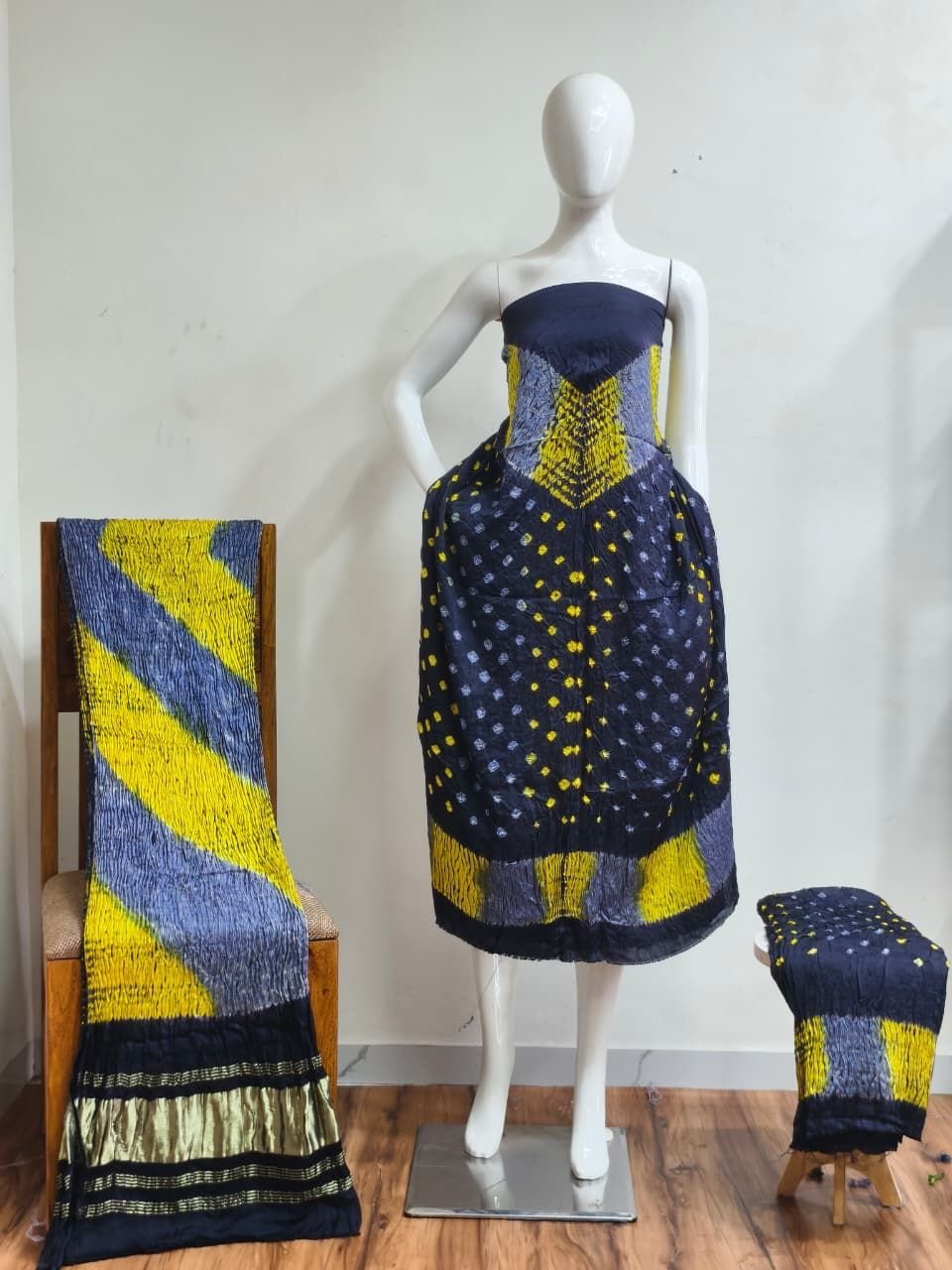 1507687.jpg Shiori Suit – Modal Silk Multi Color Shibori & Bandhani 25 - Image 1